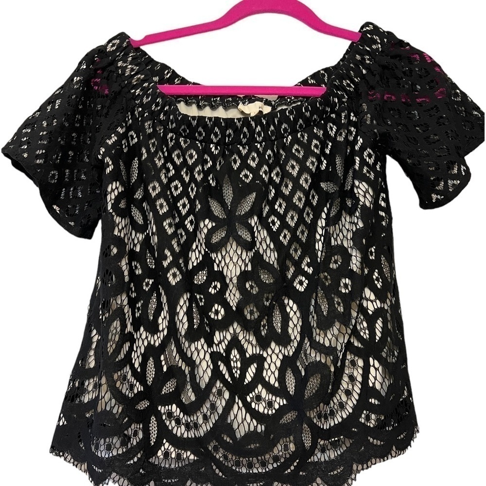 Jella C Belding off the shoulder top size S